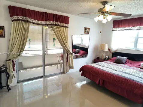 308 N Markham N Deerfield Beach FL 33442