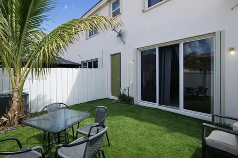 2264 NE 42nd Circle Homestead FL 33033