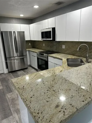15981 SW 54th Terrace Miami FL 33185