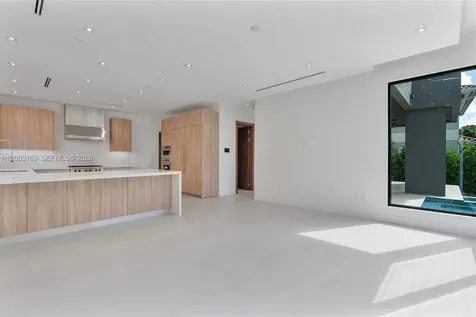 760 Woodcrest Road Key Biscayne FL 33149