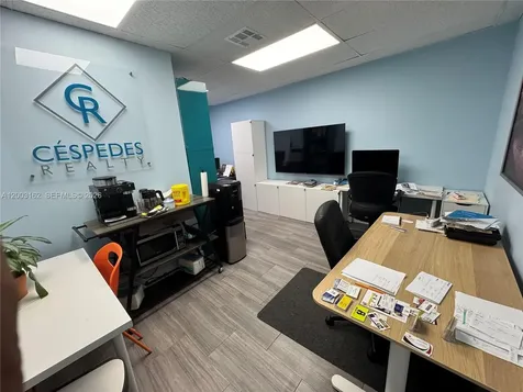 717 Ponce De Leon Boulevard Coral Gables FL 33134