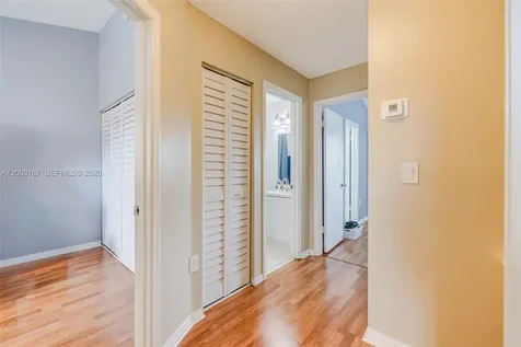 6255 Kendale Lakes Circle Miami FL 33183