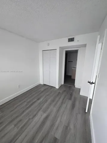 20840 San Simeon Way Miami FL 33179