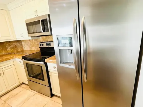 1100 SW 104th Court Miami FL 33174
