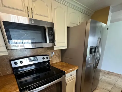 1100 SW 104th Court Miami FL 33174