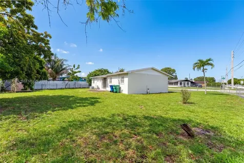 20621 NW 24th Court Miami Gardens FL 33056