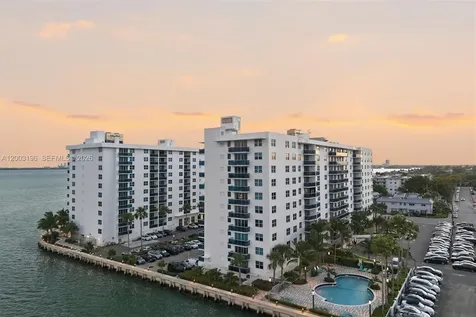 7501 E Treasure Drive North Bay Village FL 33141