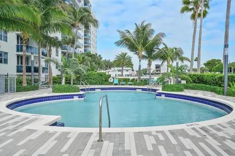 7501 E Treasure Drive North Bay Village FL 33141