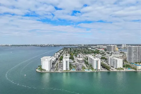 7501 E Treasure Drive North Bay Village FL 33141