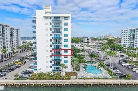 7501 E Treasure Drive North Bay Village FL 33141