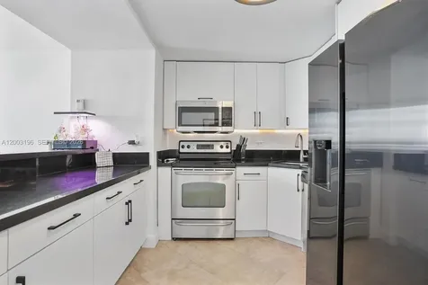 7501 E Treasure Drive North Bay Village FL 33141