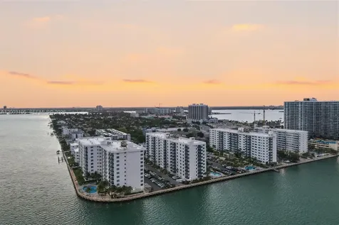 7501 E Treasure Drive North Bay Village FL 33141