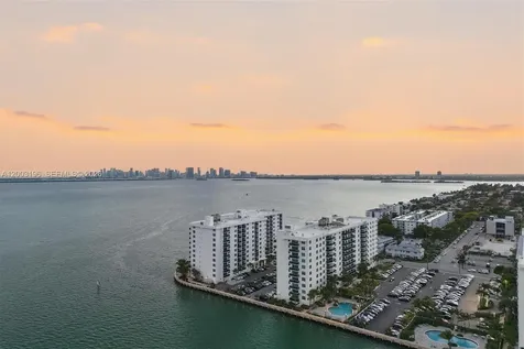 7501 E Treasure Drive North Bay Village FL 33141