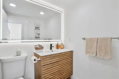 7501 E Treasure Drive North Bay Village FL 33141