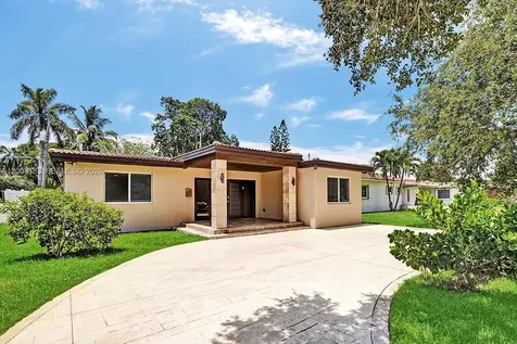 1318 Washington Street Hollywood FL 33019