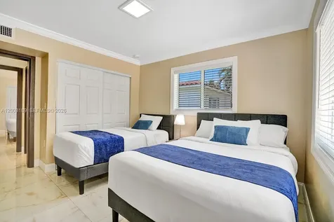 1318 Washington Street Hollywood FL 33019