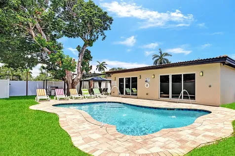 1318 Washington Street Hollywood FL 33019