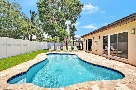 1318 Washington Street Hollywood FL 33019