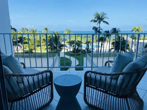 881 Ocean Drive Key Biscayne FL 33149