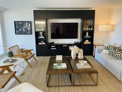 881 Ocean Drive Key Biscayne FL 33149