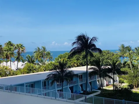 881 Ocean Drive Key Biscayne FL 33149