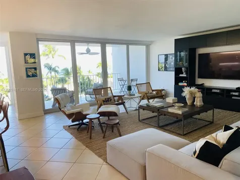 881 Ocean Drive Key Biscayne FL 33149