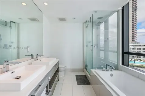 650 NE 32nd Street Miami FL 33137