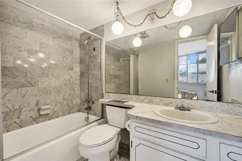 811 S Hollybrook Drive Pembroke Pines FL 33025
