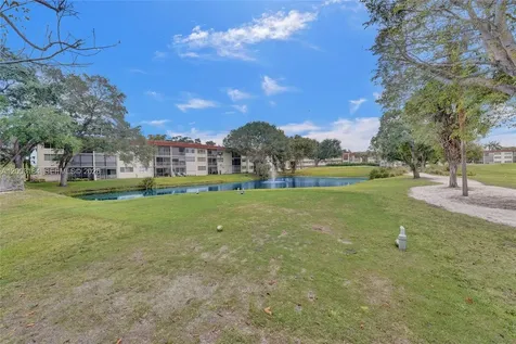 811 S Hollybrook Drive Pembroke Pines FL 33025