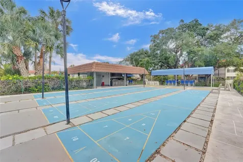 811 S Hollybrook Drive Pembroke Pines FL 33025