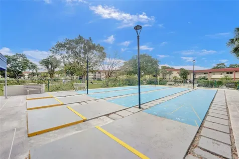 811 S Hollybrook Drive Pembroke Pines FL 33025