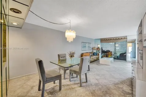 811 S Hollybrook Drive Pembroke Pines FL 33025