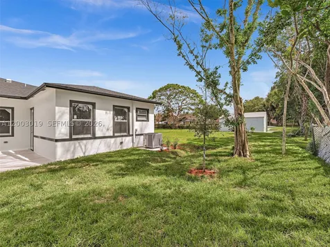 313 S 13th Street Fort Pierce FL 34950