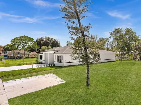 313 13th S Street Fort Pierce FL 34950