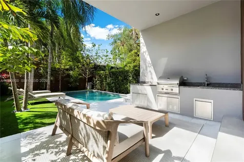 2916 Jackson Avenue Coconut Grove FL 33133