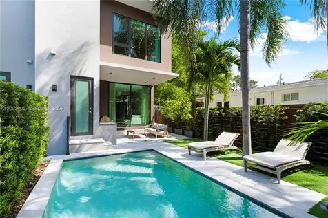 2916 Jackson Avenue Coconut Grove FL 33133