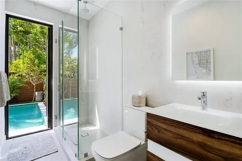 2916 Jackson Avenue Coconut Grove FL 33133