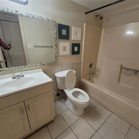 7941 Southgate Boulevard North Lauderdale FL 33068