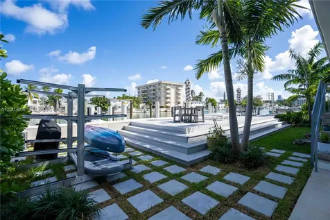 8425 Crespi Boulevard Miami Beach FL 33141