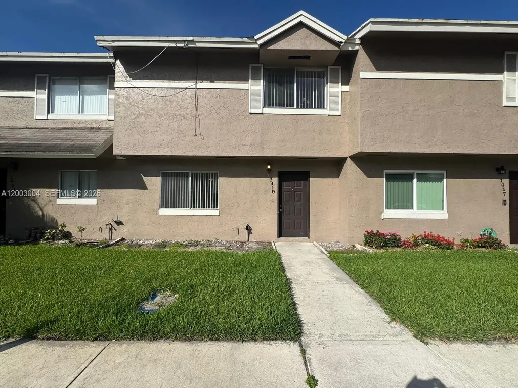 1419 Sussex Drive North Lauderdale FL 33068