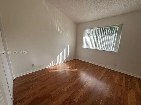1419 Sussex Drive North Lauderdale FL 33068