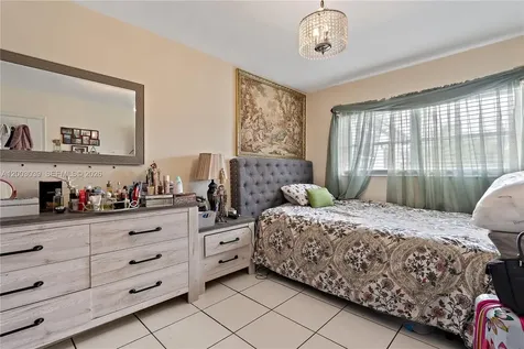 3921 SW 124th Court Miami FL 33175