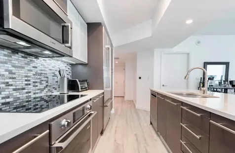 55 SE 6th Street Miami FL 33131