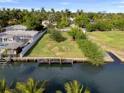 1110 NE 84th Street Miami FL 33138