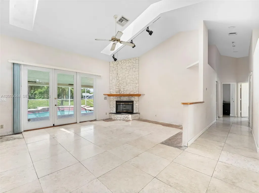 620 NW 104th Avenue Coral Springs FL 33071