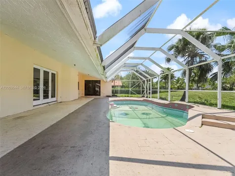 620 NW 104th Avenue Coral Springs FL 33071
