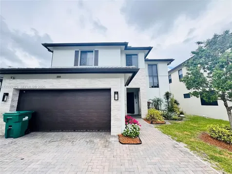 8108 NW 48th Terrace Doral FL 33166