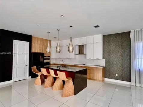 8108 NW 48th Terrace Doral FL 33166