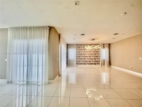 8108 NW 48th Terrace Doral FL 33166