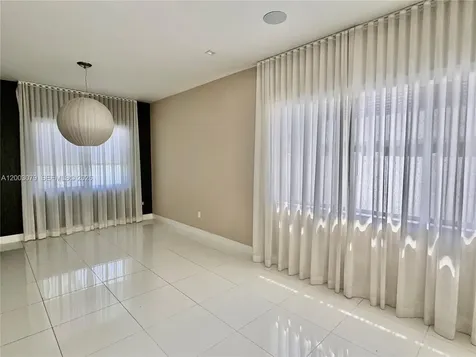 8108 NW 48th Terrace Doral FL 33166